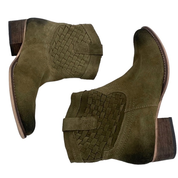 Skechers Olive Green Distressed Suede Leather Slip-on Western Boots Booties - Picture 7 of 7